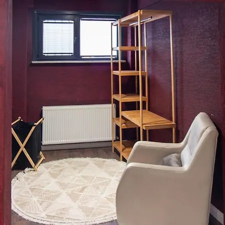 Brand-new Stylish 2br By The Coast In Yedikule דירה *